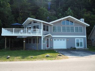 House Crystal Lake