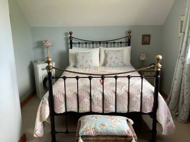 Bed and breakfast  Bush