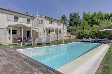 Familienfreundliches Apartment mit Garten, Pool und Whirlpool
