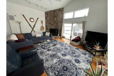 House East Jewett