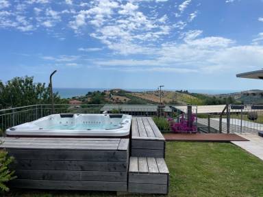 Ferienhaus mit Grill, Terrasse und Sauna | Meerblick