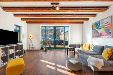 145 m² Apartment