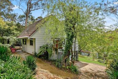 House  Leura