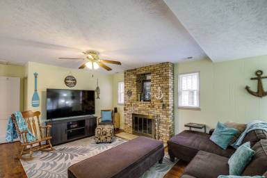 Cabin  Bronston