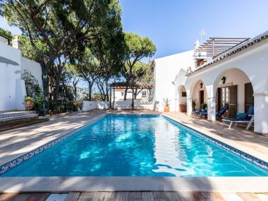 Apartment Pool Pontes de Marchil