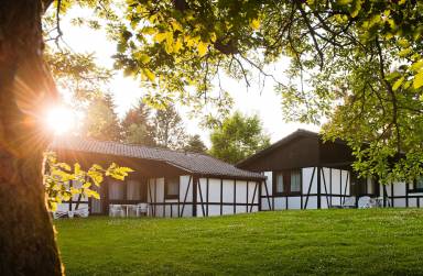 Schönes Ferienhaus in Eifel-Ferienpark Daun mit Pool, Sauna & Terrasse
