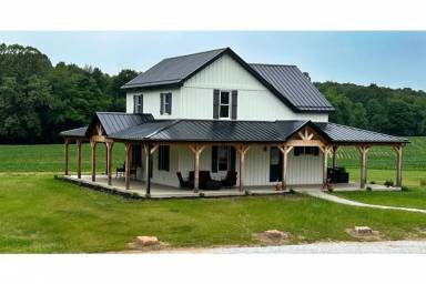 Farmhouse Perrysville