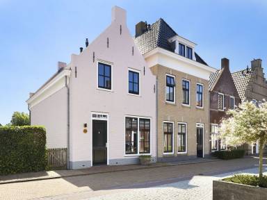 House Yard Oostmahorn