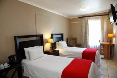 Accommodation Pool Lakeside