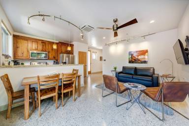 Airbnb  Springdale