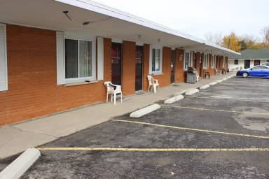 Motel Chatham Township