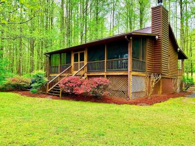 Cabin Balcony/Patio Cherry Log