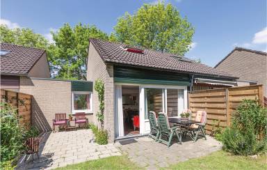 Ferienhaus mit eingezäuntem Grundstück für 5 Gäste mit Hund in Bruinisse, Niederlande