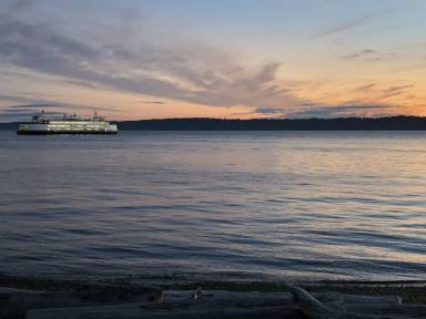 Airbnb  West Seattle
