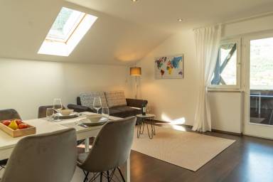 Gemütliche Dachgeschosswohnung mit Schönem Ausblick ∙ 4 Gäste mit Hund ∙ 1 Schlafzimmer ∙ Algund, Meraner Land