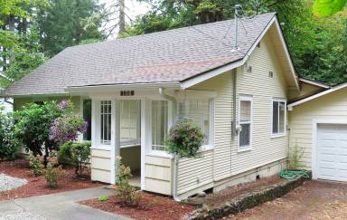 Cottage Shelton