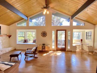 Chalet Lake Gregory