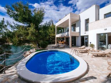 Ferienwohnung mit Grill, privatem Pool und Garten