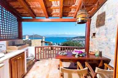 Holiday home with BBQ