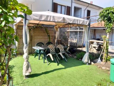 Appartamento totalmente attrezzato con giardino | Ammette cani