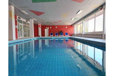 Ferienwohnung mit Pool, Sauna und Garten | Bergblick