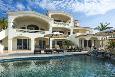 Villa  Palmilla