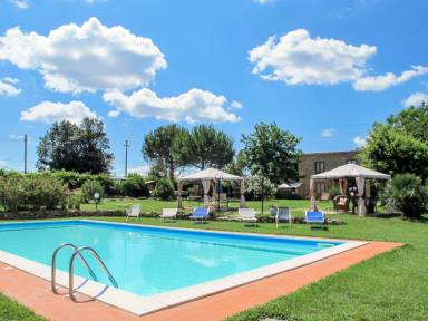 Apartament Massa Marittima