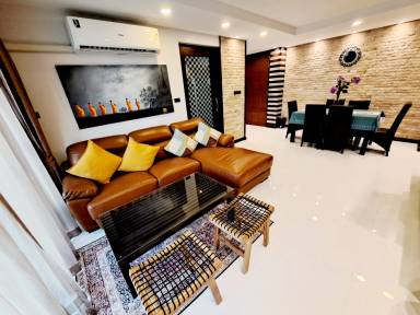 Appartamento Khlong Tan Nuea