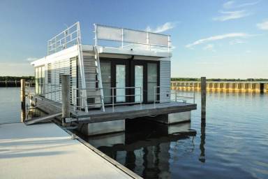 Schiff Ribnitz
