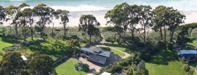 House Eaglehawk Neck