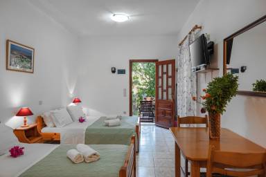 Aparthotel con giardino e terrazza | Vista sul mare