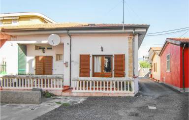 Hus  Marina di Carrara