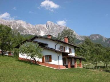 Apartment Drežniške Ravne