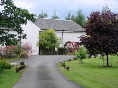 Cottage Balloch