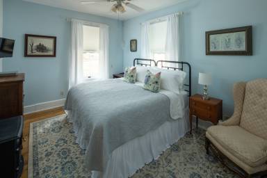 Bed and breakfast  Galena