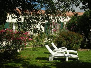 Locations de vacances et chambres d'hôtes à Dompierre-sur-Mer - HomeToGo