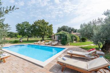 210 m² Villa