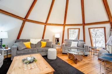 250 m² House