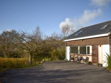 Child-friendly cottage with garden | River view