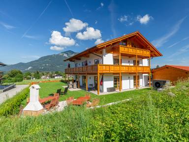 Ferienwohnung Alpenglück, sehr hochwertig und gemütlich eingerichtet, inklusive WLAN - HomeToGo