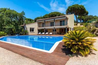 Villa 605 m²