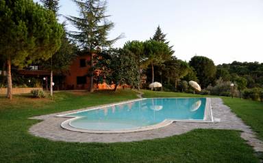 Casa a Poggi Del Sasso con piscina