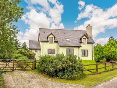 Fully equipped charming cottage with garden | Pet-friendly