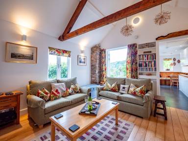 Charming cottage | City view