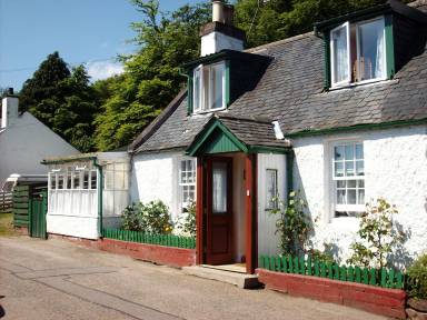 Hike the Highlands or Explore the Past at Vacation Rentals in Strathpeffer - HomeToGo