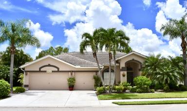 House  Estero