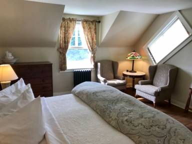 Bed and breakfast  South Duxbury