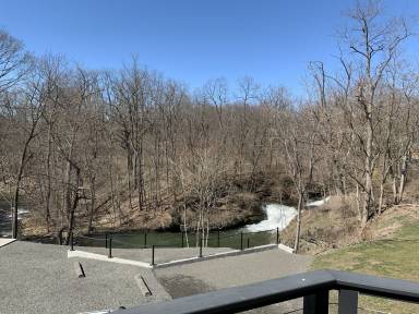 Apartment Balcony/Patio Burdett