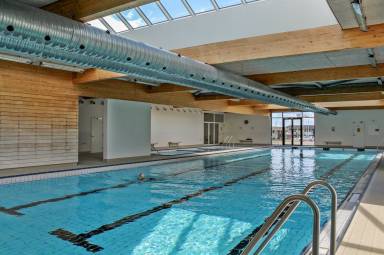 Voll ausgestattetes Ferienhaus mit Pool und Terrasse | Meerblick