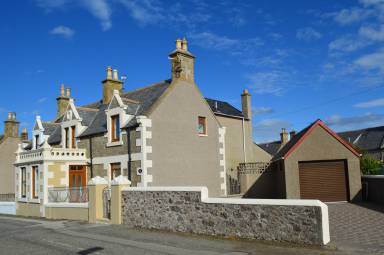 Holiday Cottages in Findochty - HomeToGo